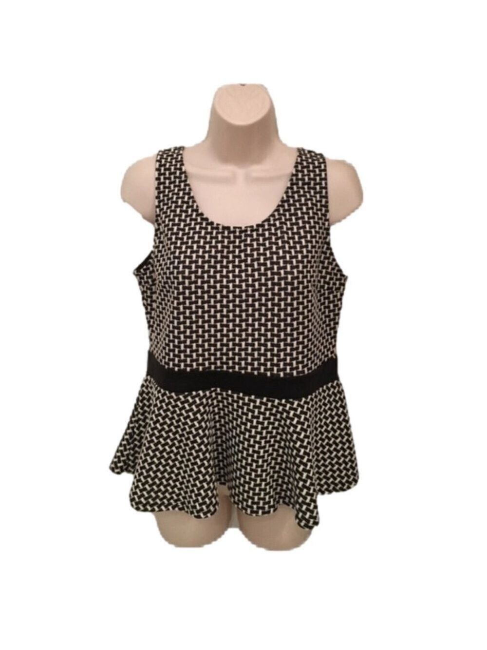CHARLOTTE RUSSE NWT! Black & White Print Tank Top Size XL